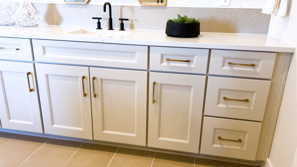 Maximizing Space with Custom Cabinet Design and Installation